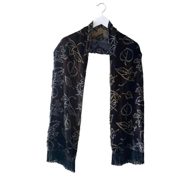 Ladies Velvet Double Sided Leaves Print Soft Long Fringe Scarf One Size - Picture 1 of 10